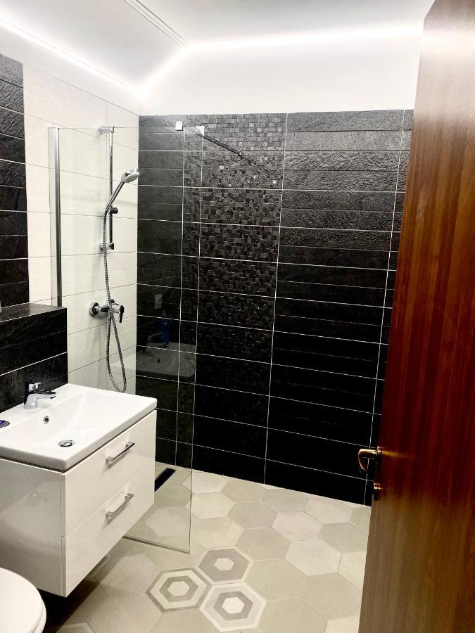 Bokorlak Apartment Odorheiu Secuiesc Eksteriør billede